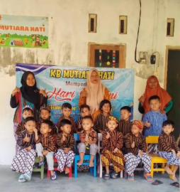 PAUD/KB MUTIARA HATI JATIREJO MEMPERINGATI HARI KARTINI 2026